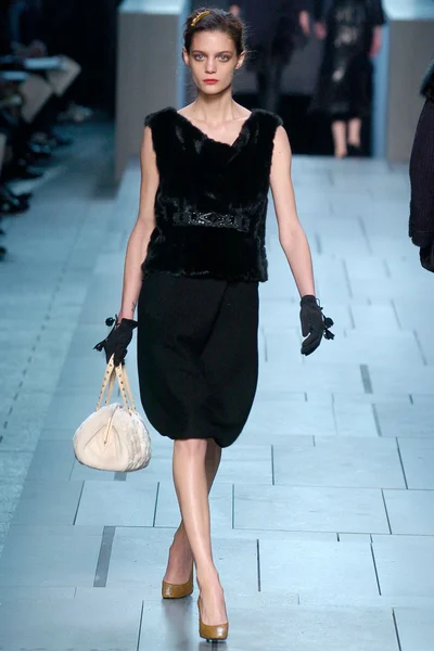 Look 17